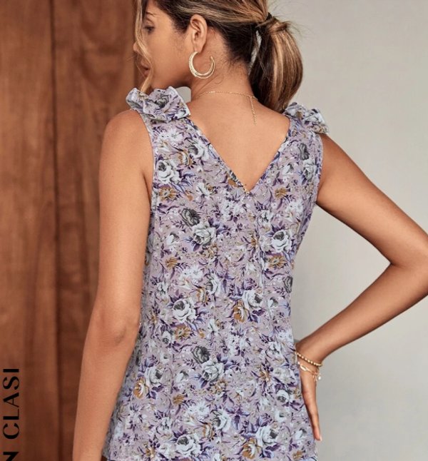 Blusa con estampado floral ribete con fruncido