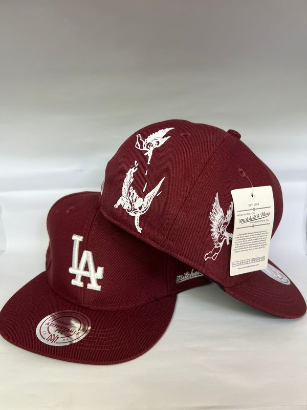 Gorra LA Roja Cerrada