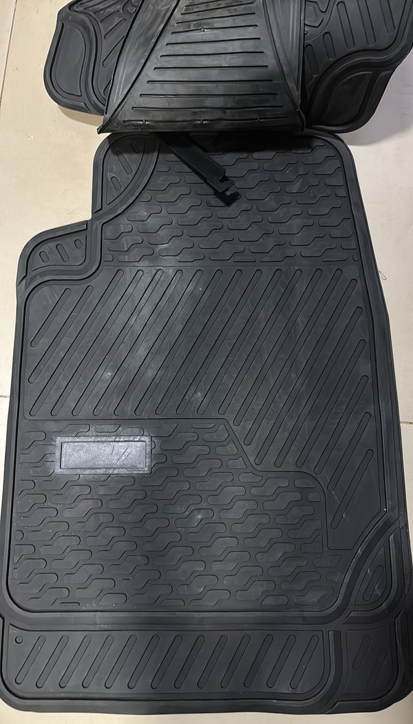 Tapete Cuadrado De Goma Para Vehiculo