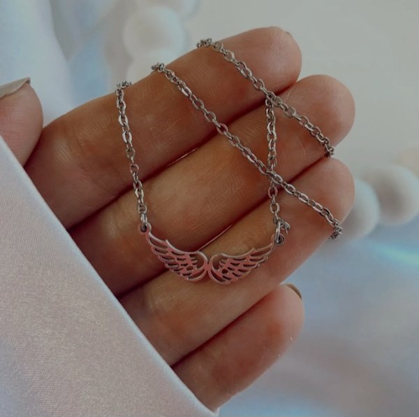Collar ac. Quirúrgico con dije de alas