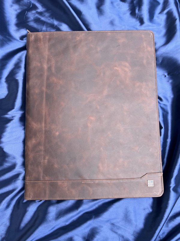 Maleta en cuero 49x36cm