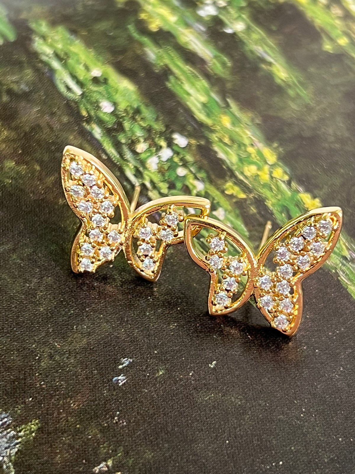 Aro de mariposa vazado con zirconeas - 2