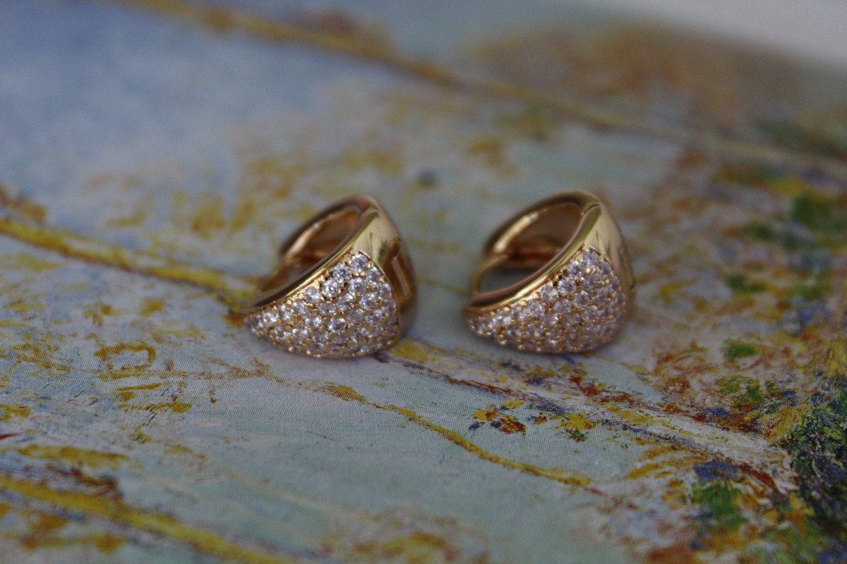 Argolla triangular incrustada - 2