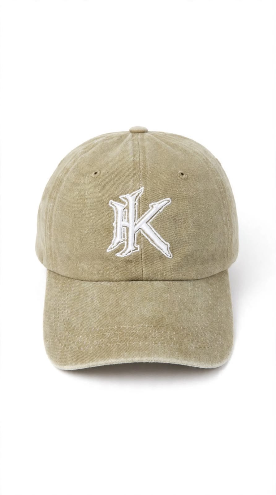 Gorra beige con bordado blanco de HK