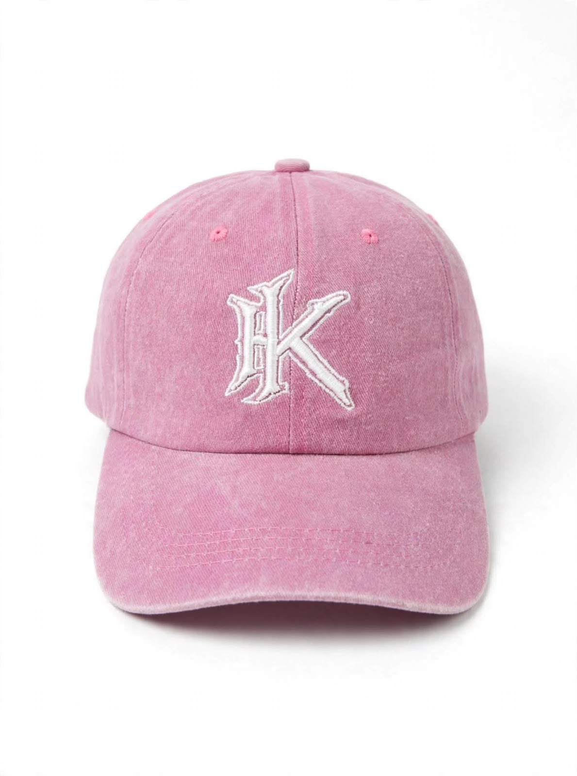 Gorra rosa con bordado blanco de hk