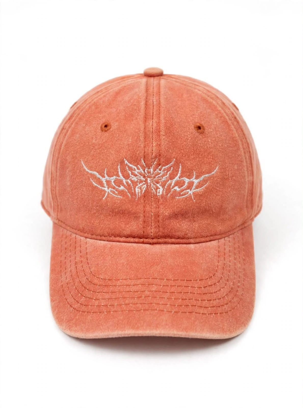 Gorra salmón con bordado blanco