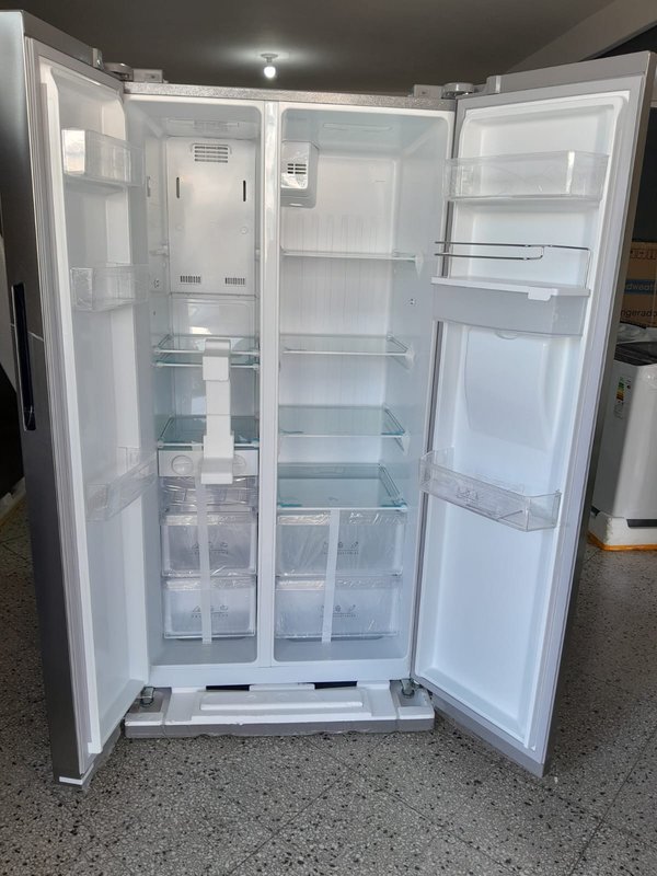 Heladera de 600 litros Frío/ Seco.