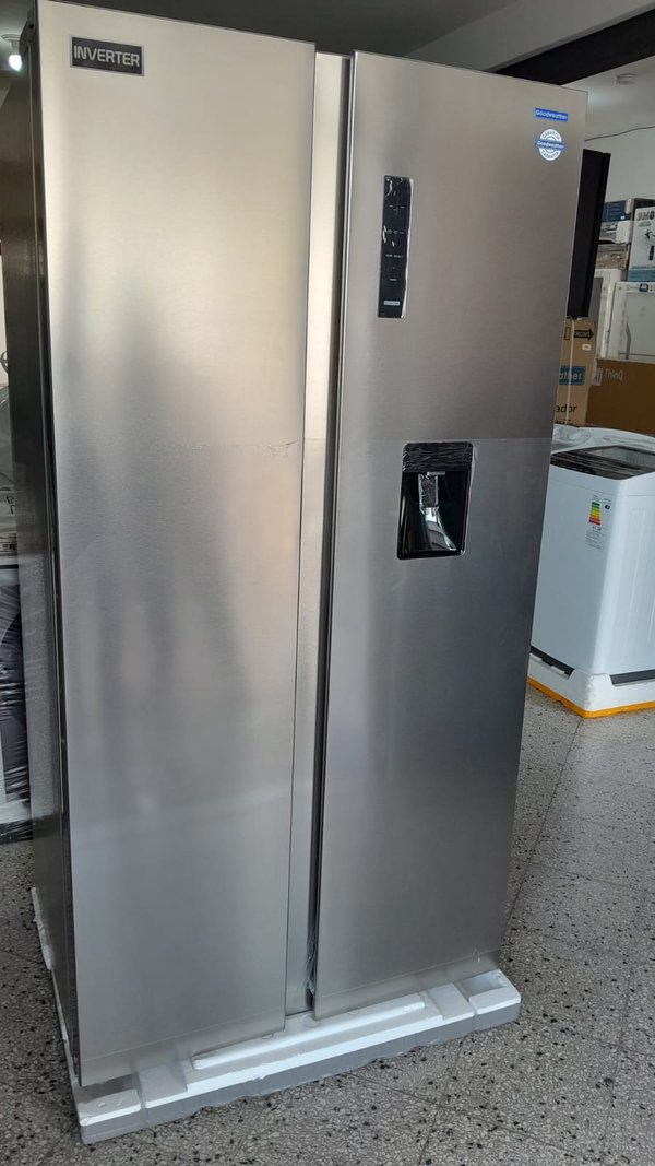 Heladera de 600 litros Frío/ Seco.