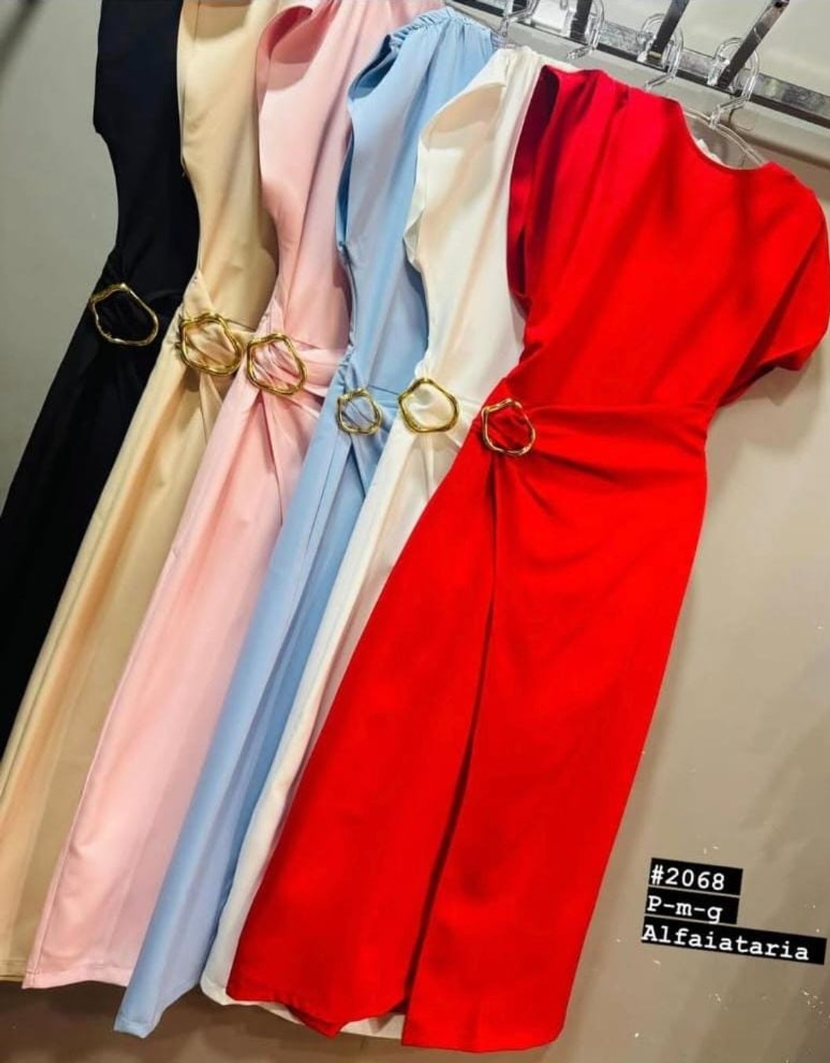 Vestido elegante con tajo - 2