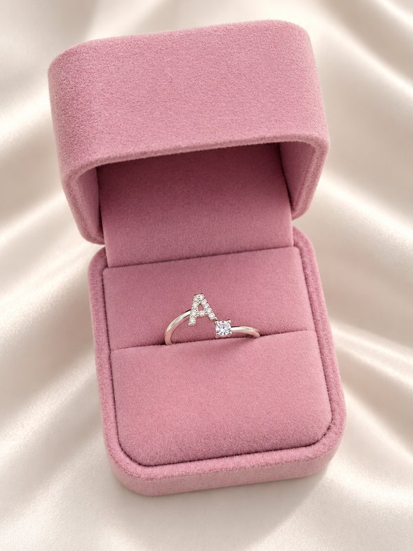 Anillo inicial plateada (a elección)