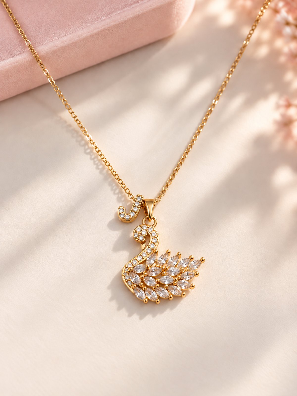 Collar cisne + inicial (a elección) - 3