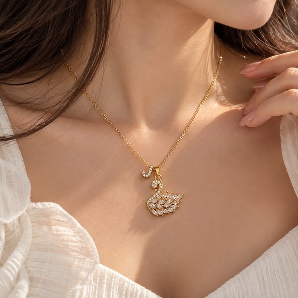 Collar cisne + inicial (a elección)