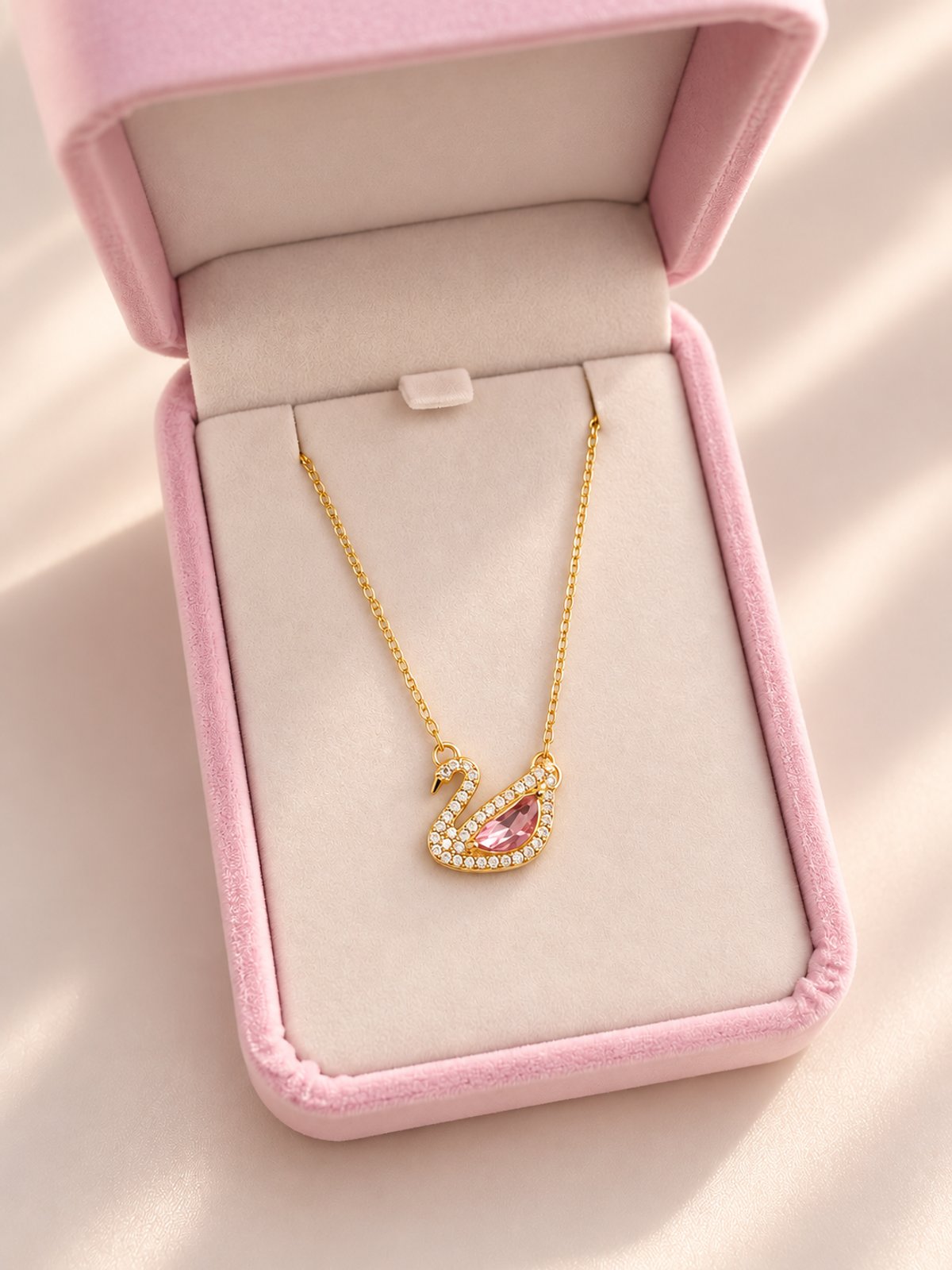 Collar cisne dorado - 3