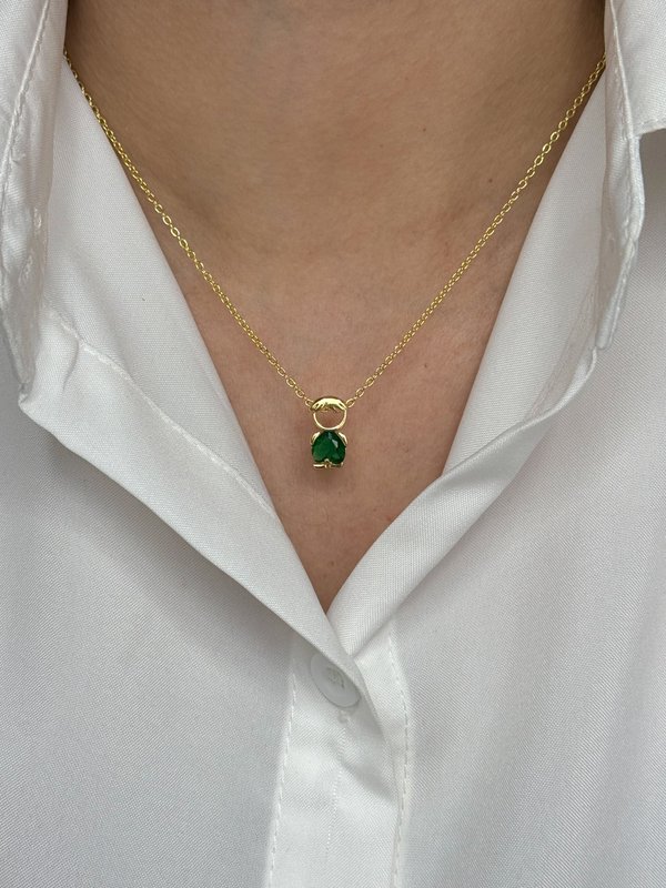 Niño corazón verde