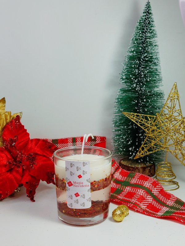 Magia Navideña. Vela decorativa con efecto globo de nieve.
