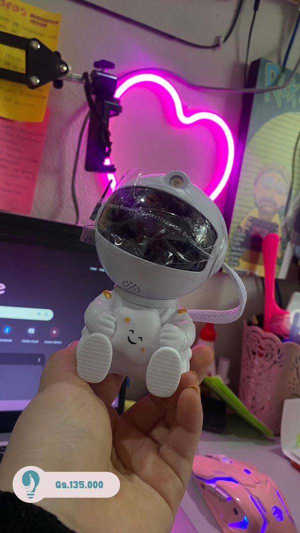 Astronauta proyector