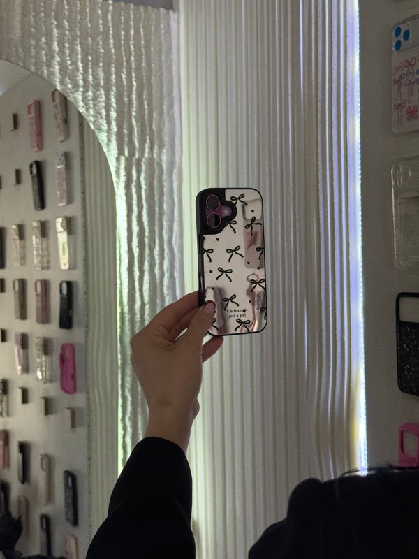 Case con moños y efecto espejo - iPhone 16/17 Normal 