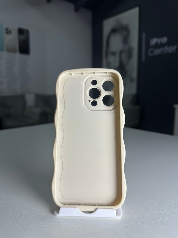 Case con diseño ondulado 