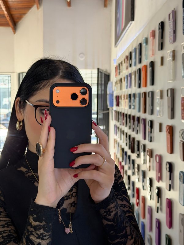 Case Silicona - iPhone 17 Pro Max