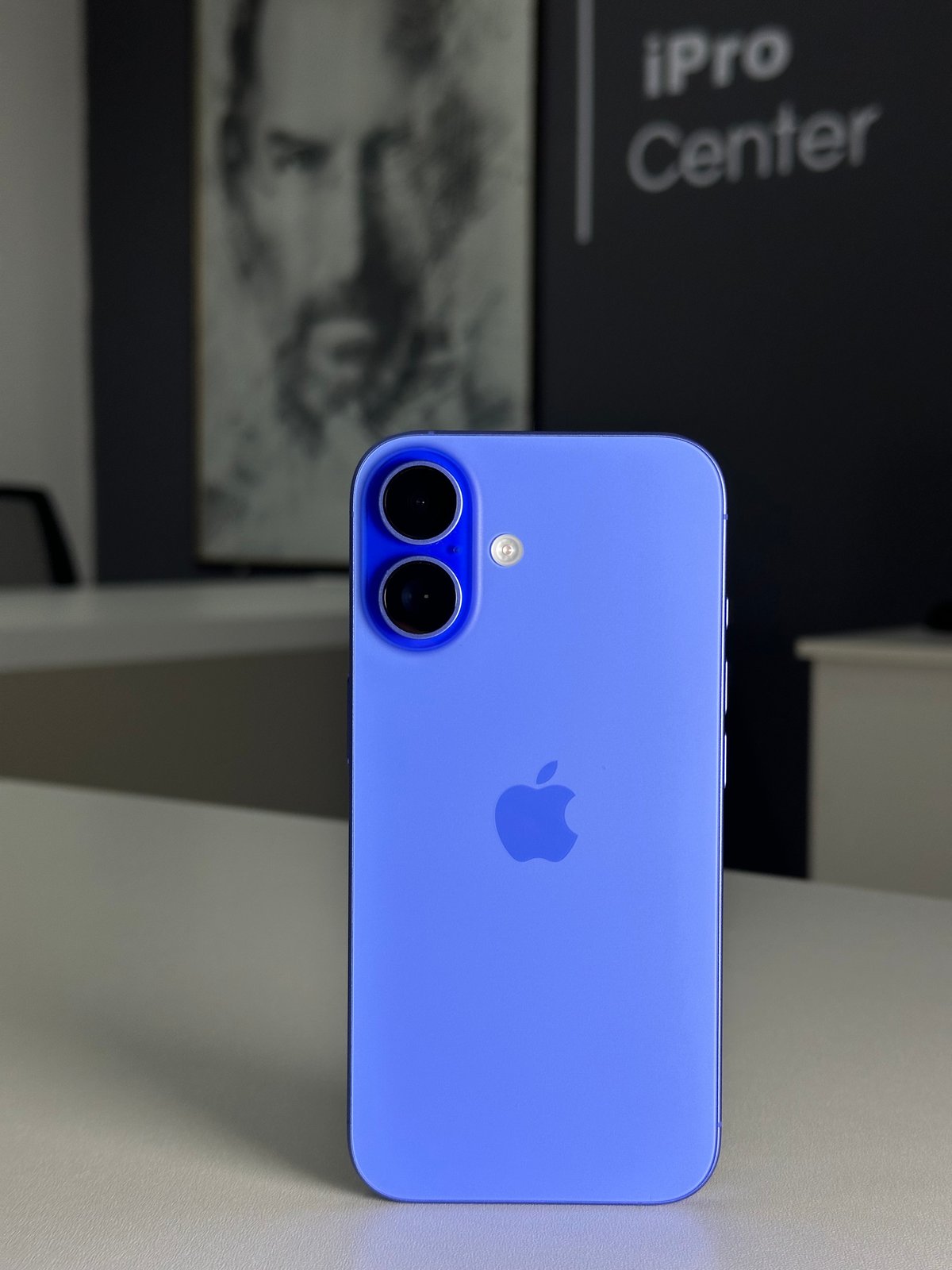 iPhone 16 Normal - Ultra Marine  - 4