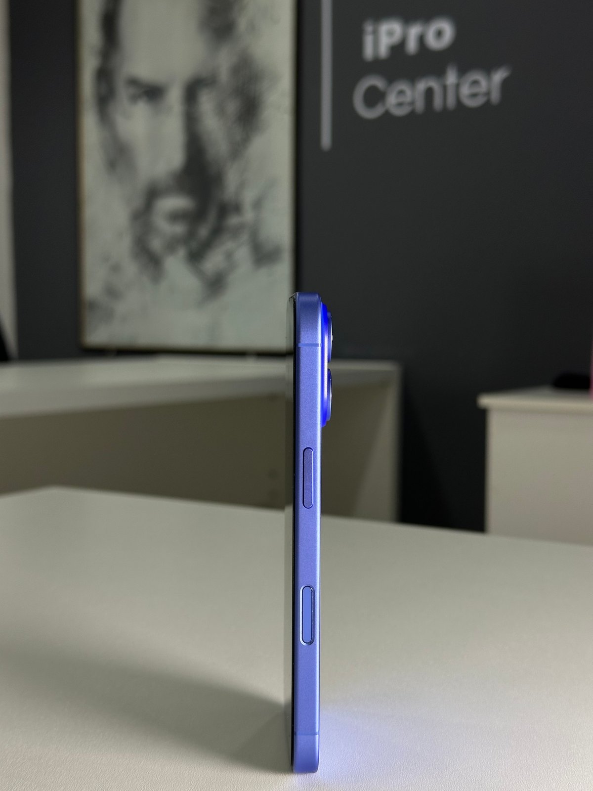 iPhone 16 Normal - Ultra Marine  - 3