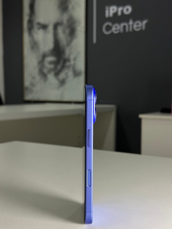 iPhone 16 Normal - Ultra Marine 