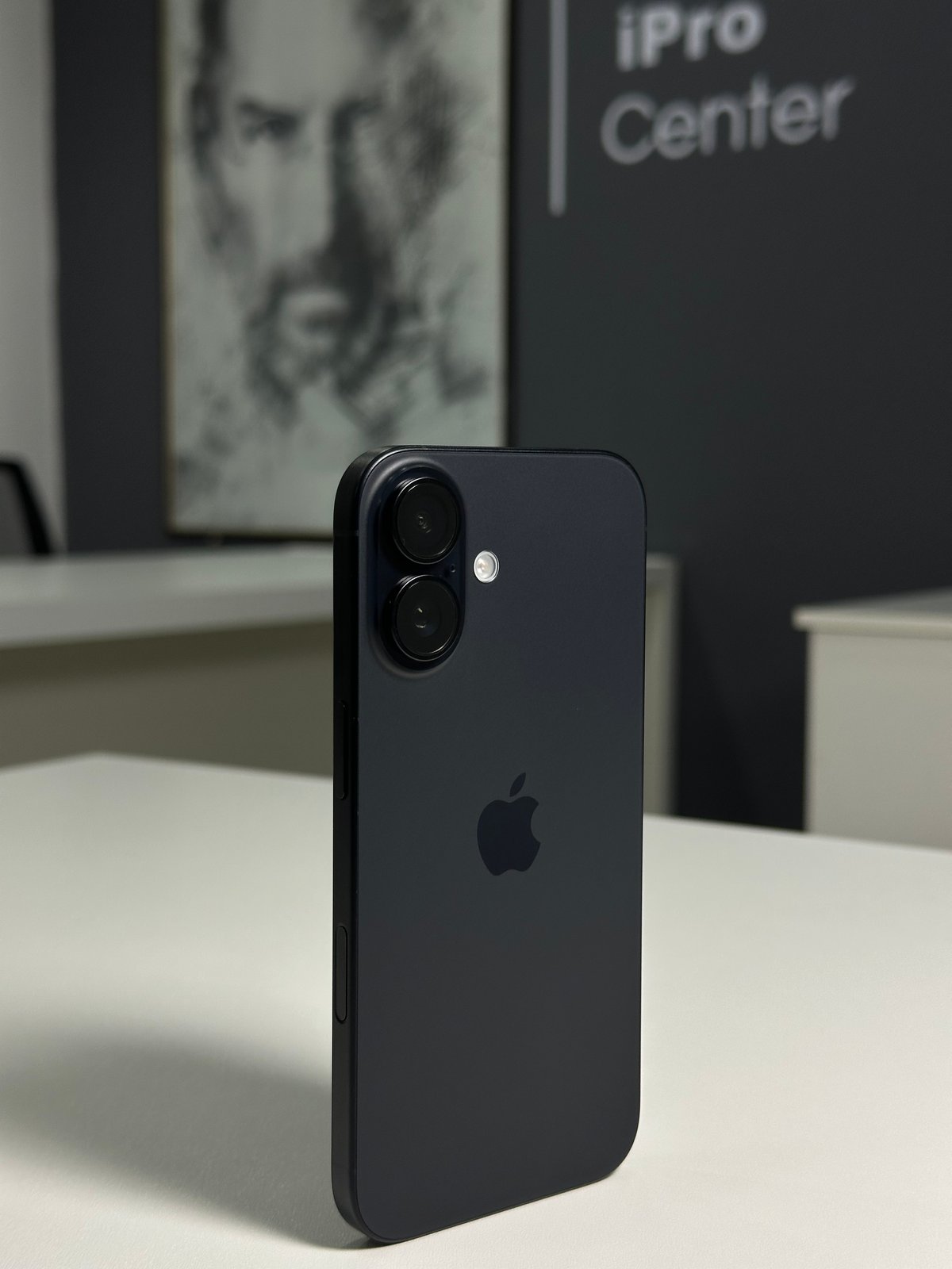 iPhone 16 Normal - Negro  - 3