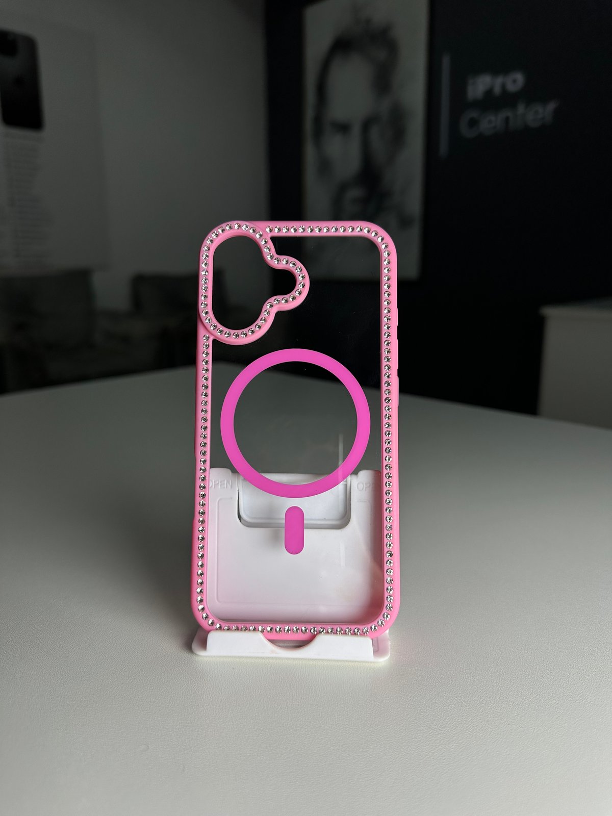 Case con detalles de brillos y bordes reforzados  - 6