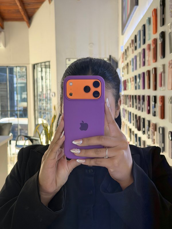 Case Silicona - iPhone 17 Pro Max