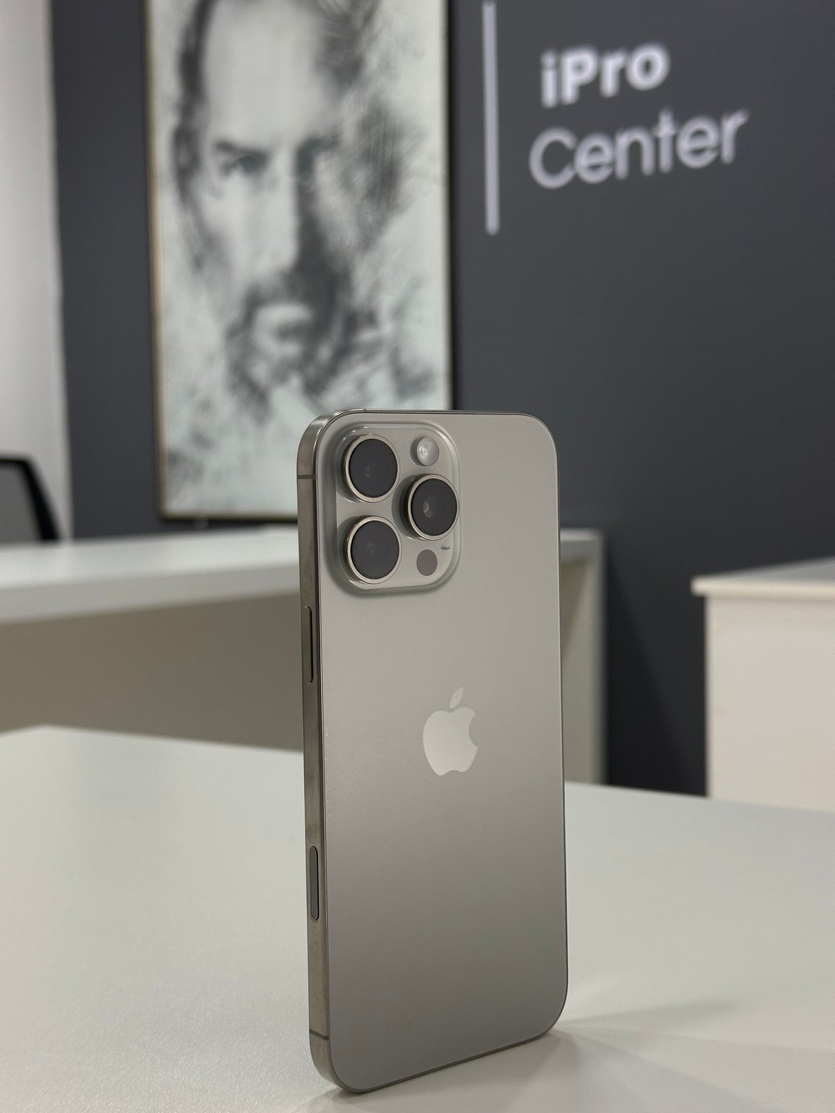 iPhone 16 Pro Max -  Natural  - 2