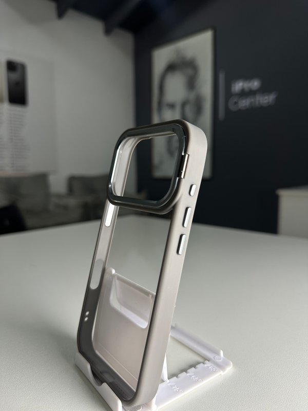 Case transparente con bordes reforzados 