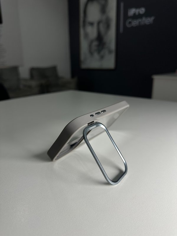 Case transparente con bordes reforzados 