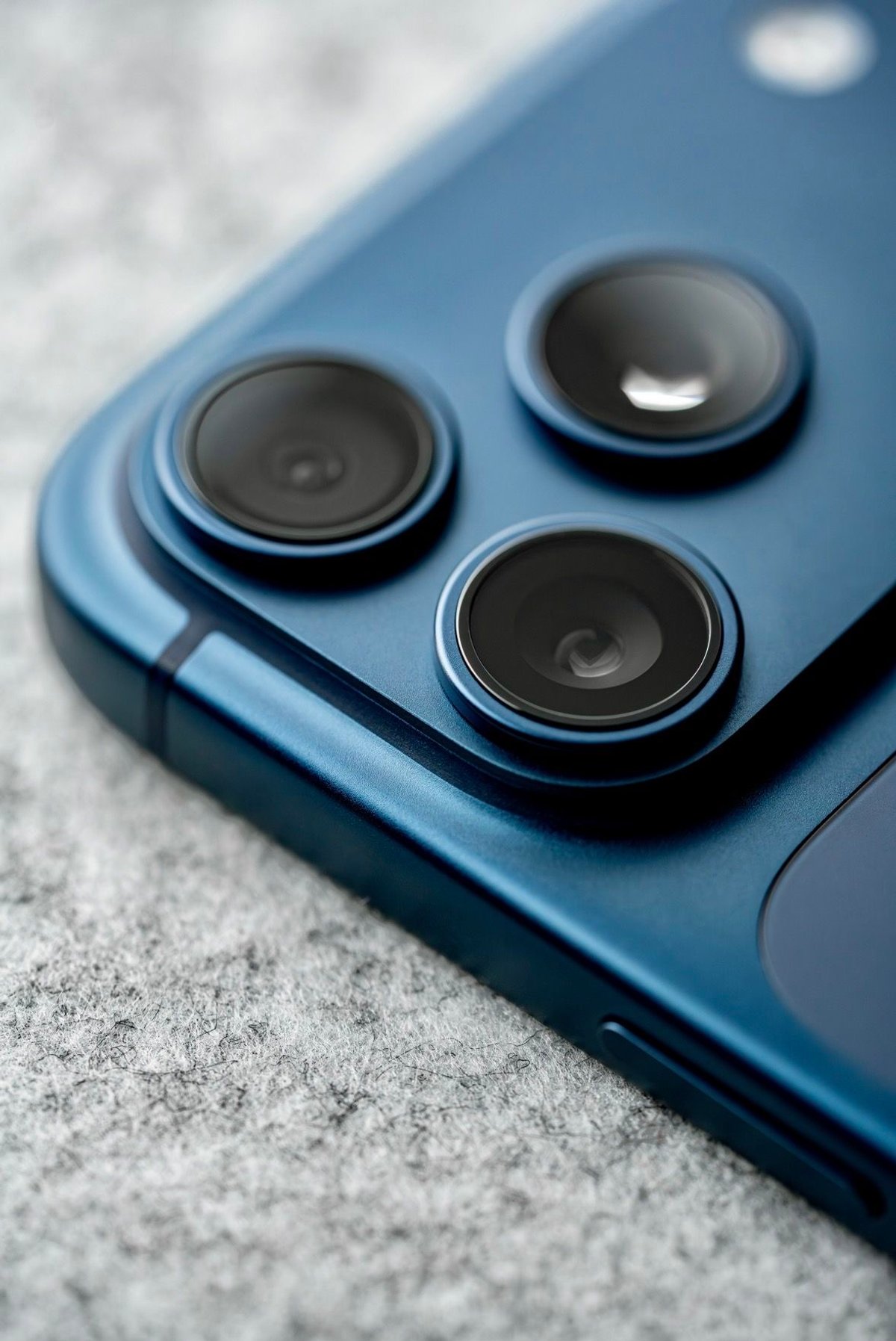 iPhone 17 Pro 256GB - Deep Blue  - 2