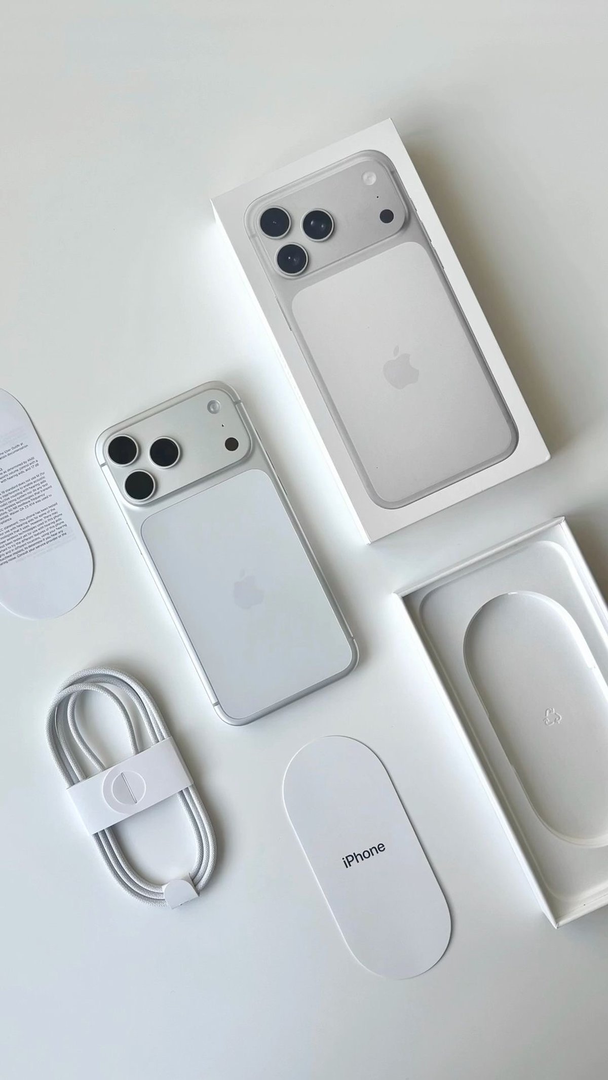 iPhone 17 Pro Max 256GB - Silver  - 2