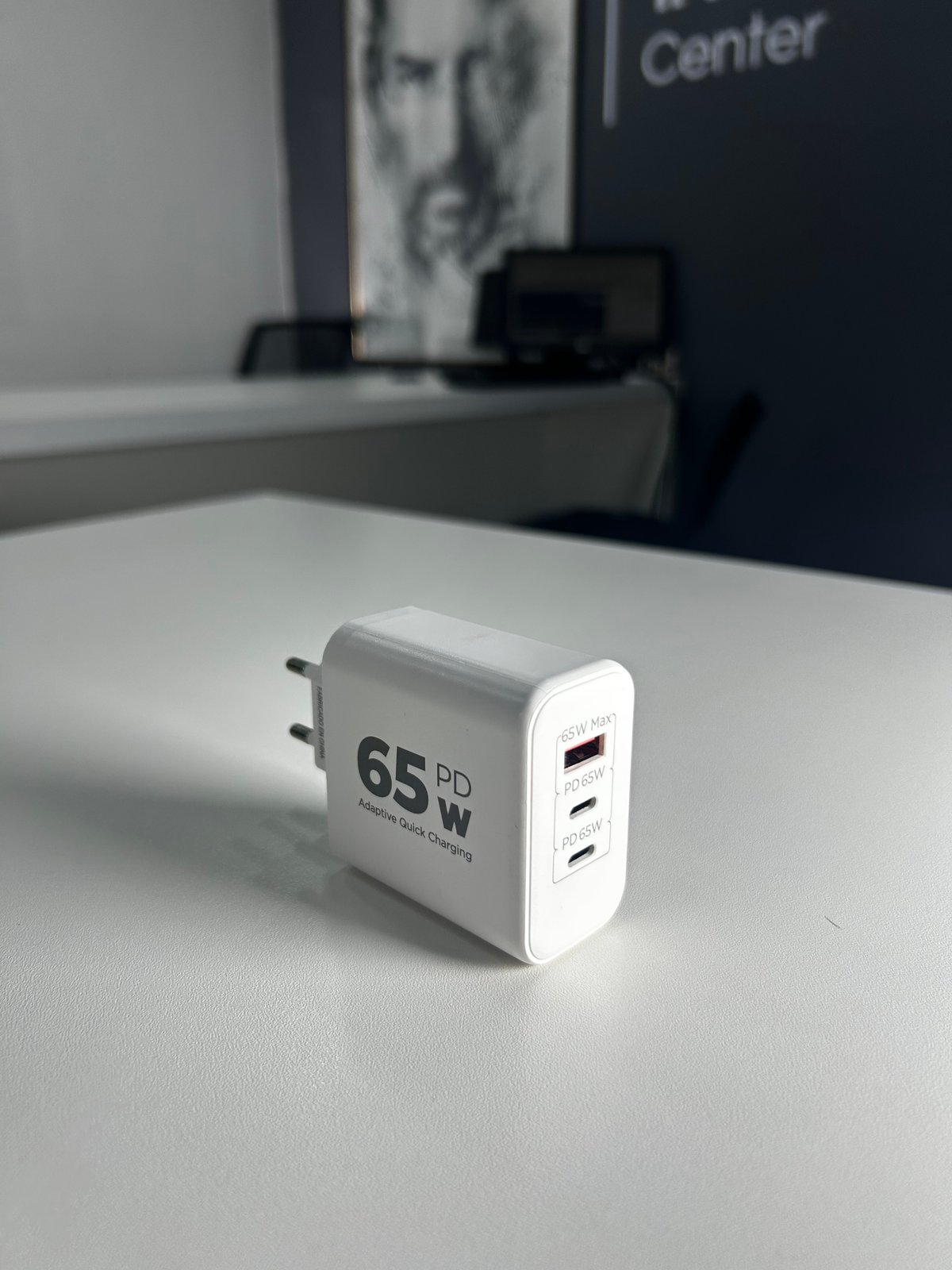 Fuente de 65W con 3 entradas USB - C - 3