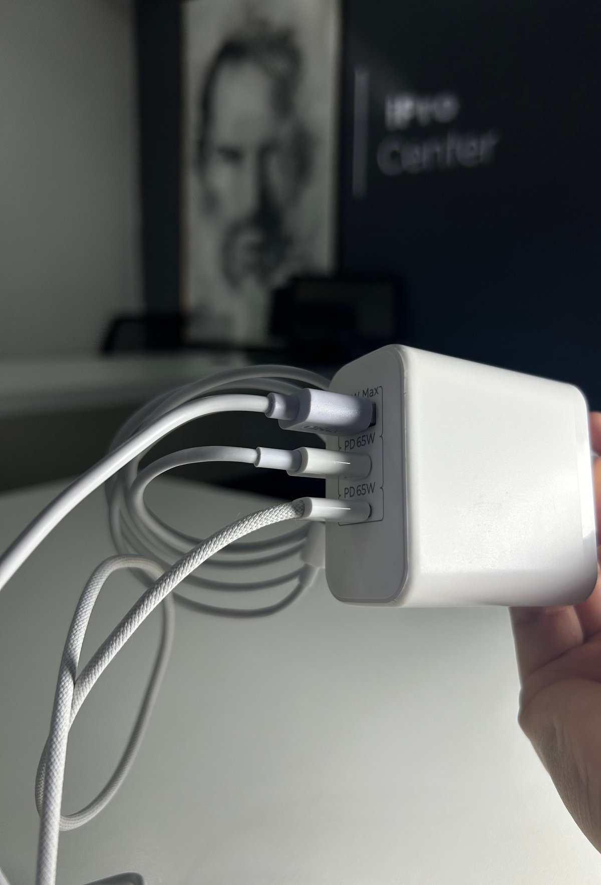 Fuente de 65W con 3 entradas USB - C - 7
