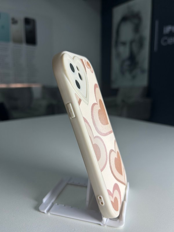 Case con detalles de corazón - 12 Normal/ 12 Pro