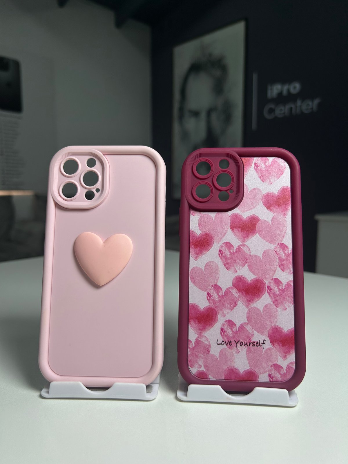 Case estampado con corazones