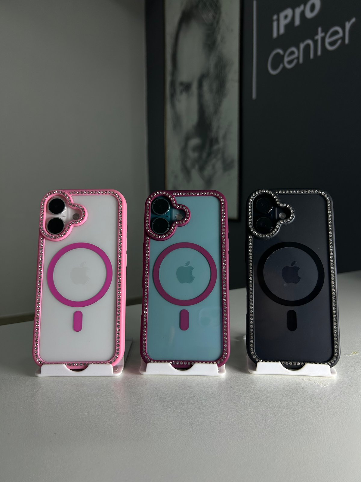 Case con detalles de brillos y bordes reforzados  - 7