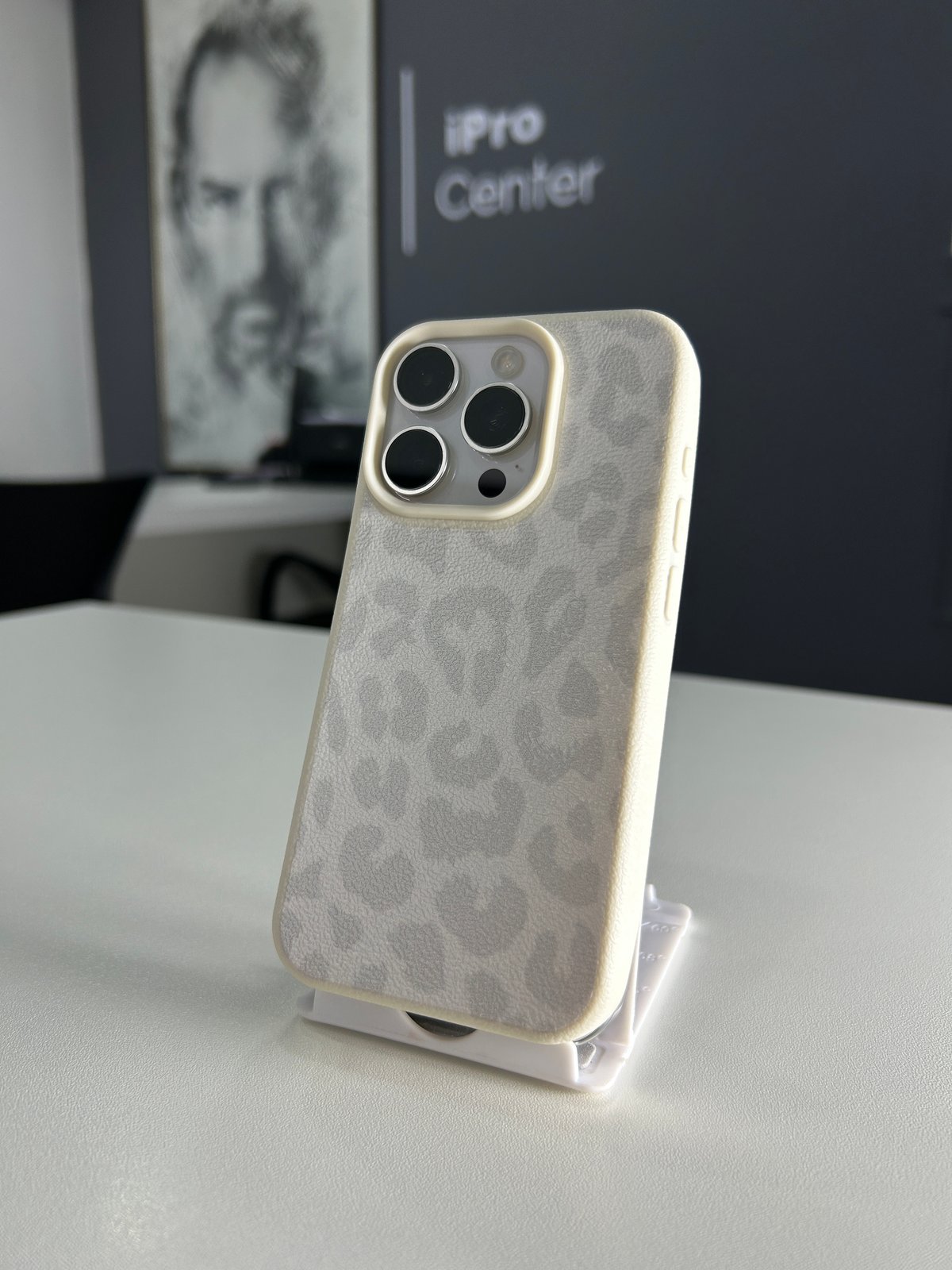 Case con efecto animal print  - 15 Pro / 15 Pro Max  - 2