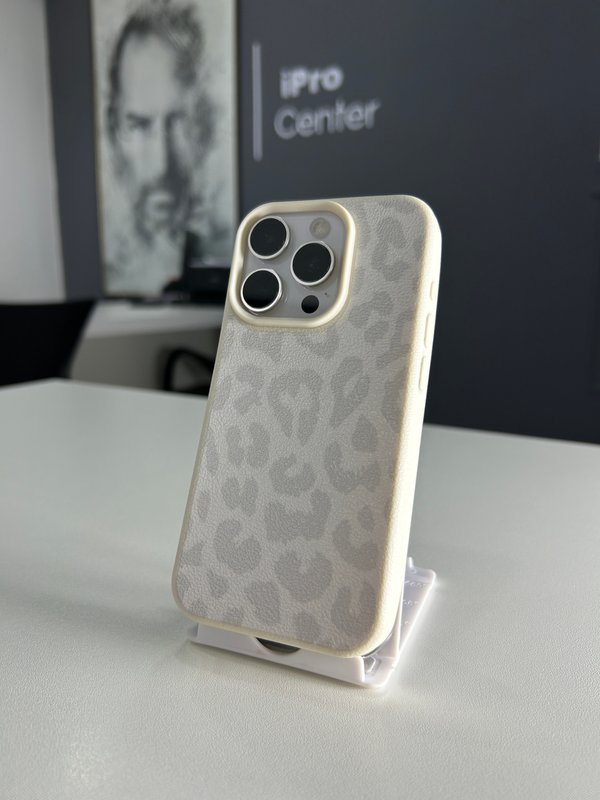 Case con efecto animal print  - 15 Pro / 15 Pro Max 