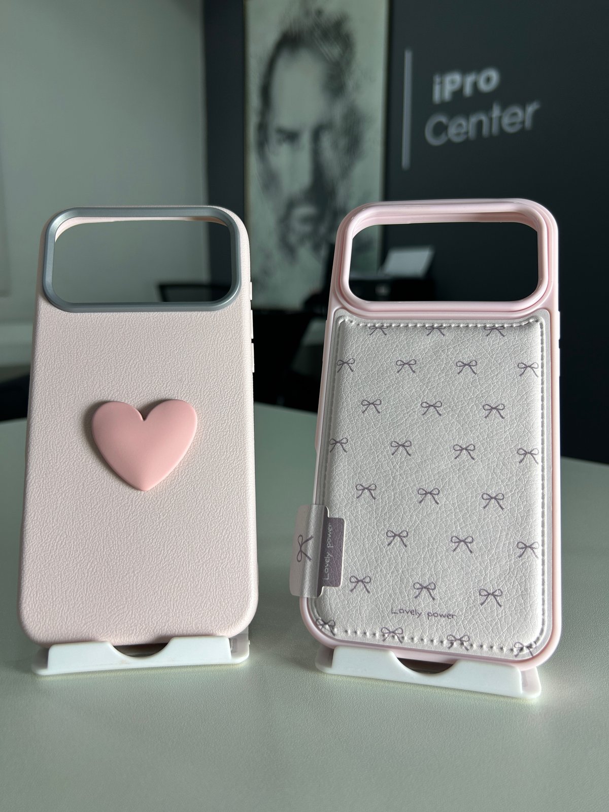 Case reforzados con diseños de corazón y moños - 17 Pro Max  - 2