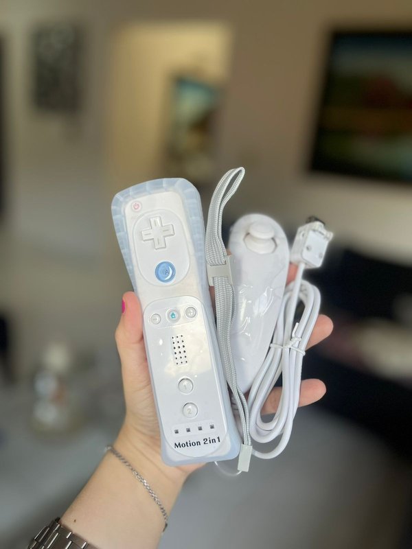 Control para Wii Genérico 2 en 1 con Motion Plus Integrado + Nunchuk.