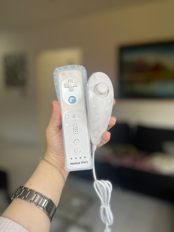 Control para Wii Genérico 2 en 1 con Motion Plus Integrado + Nunchuk.