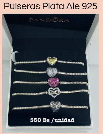 Pulsera con dije decorativo