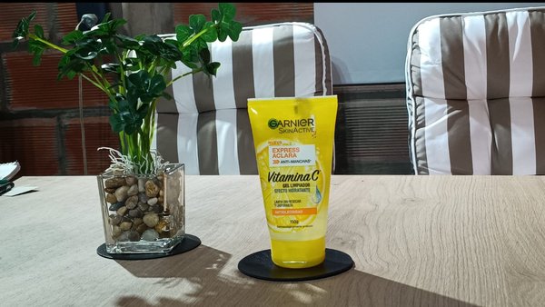 limpiador SkinActive de Garnier x150g
