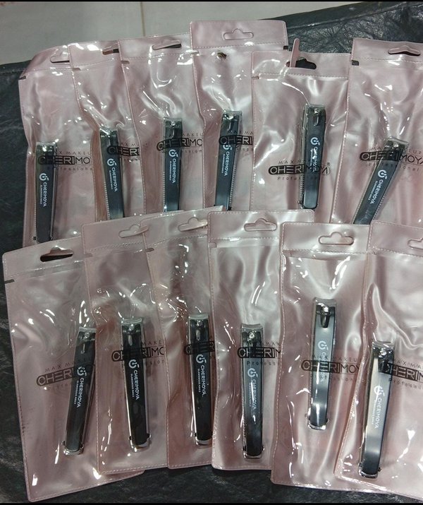 corta uñas cherimoya