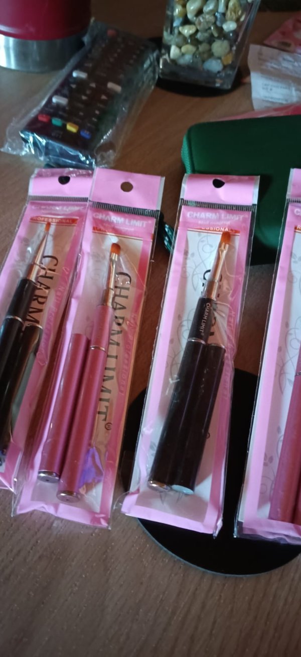 pincel número 8 con espátula charm limit