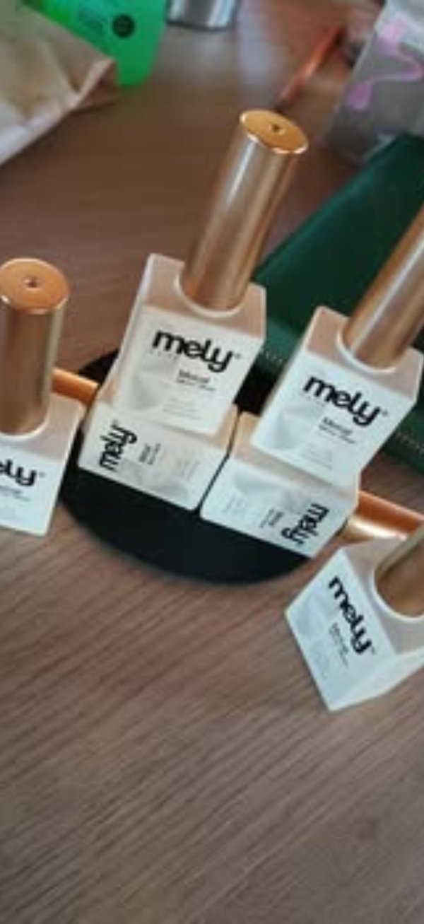 esmalte Mely efecto espejo