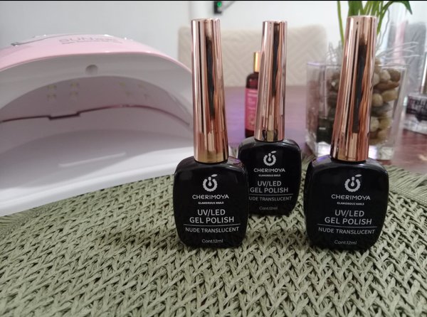 esmalte nude traslúcido cherimoya